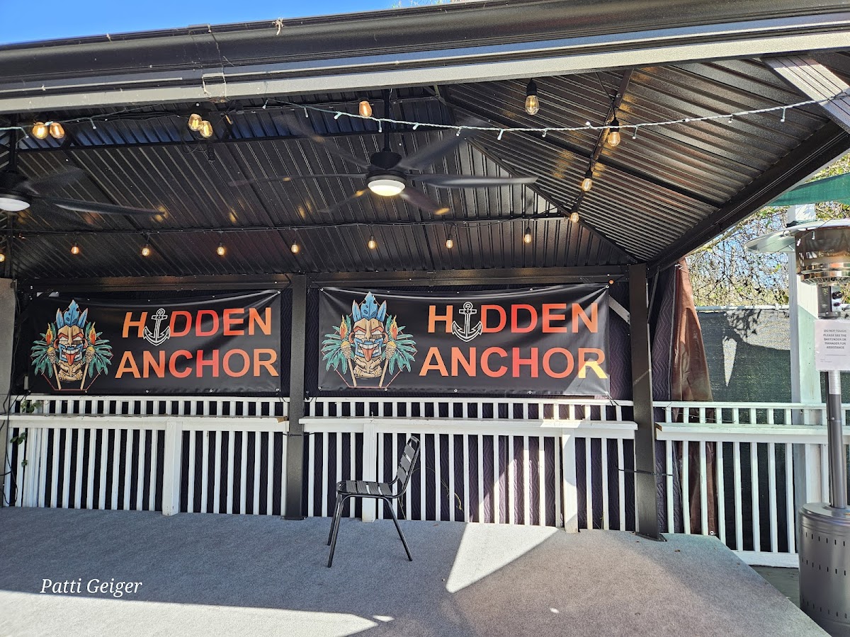 Hidden Anchor Tiki Bar & Grill
